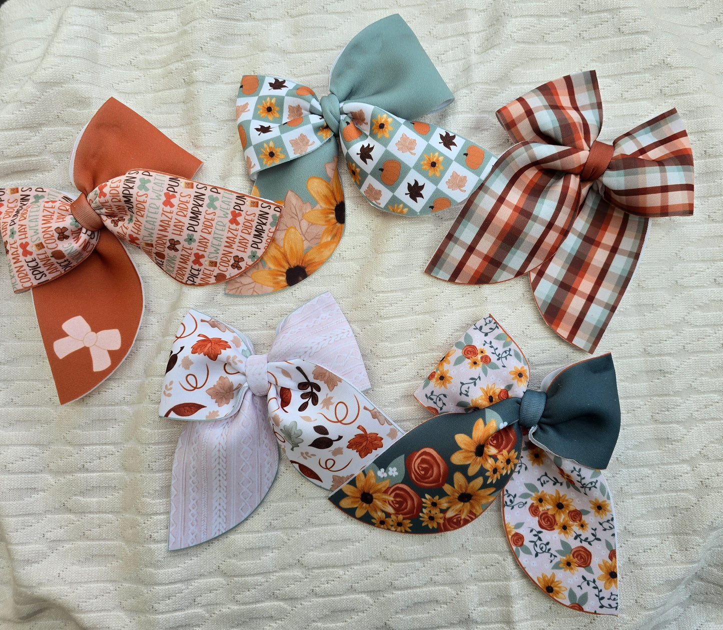 Mini neoprene sailor bows