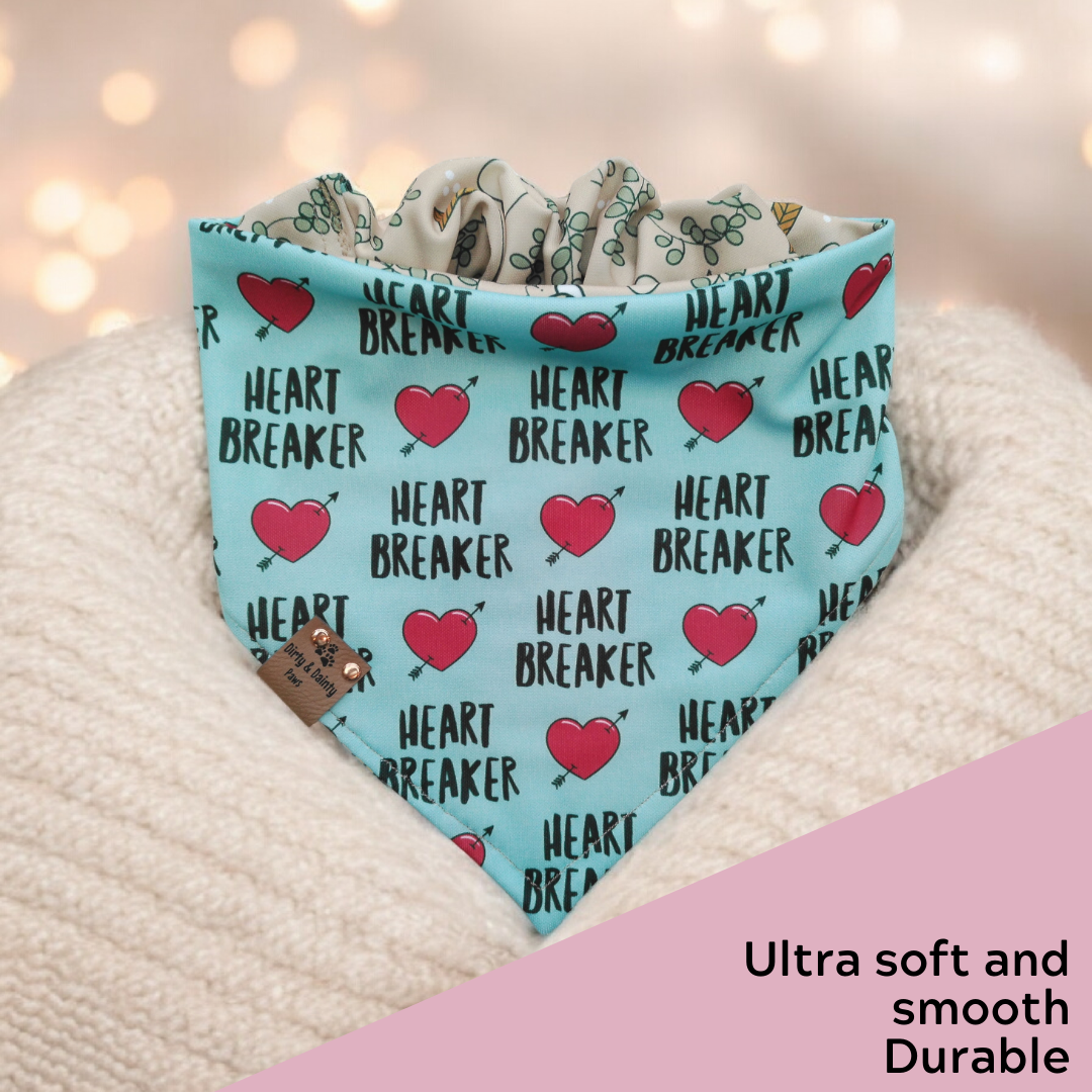 Sports Piqué scrunchie dog bandana with Heart Breaker print and red hearts