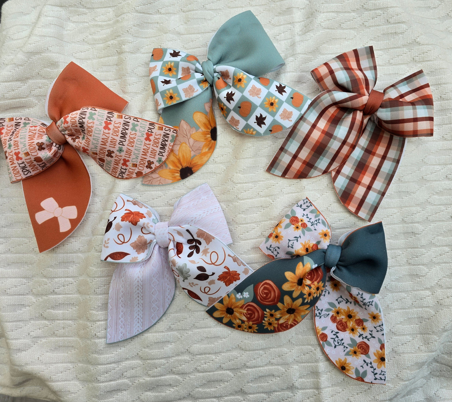Mini neoprene sailor bows
