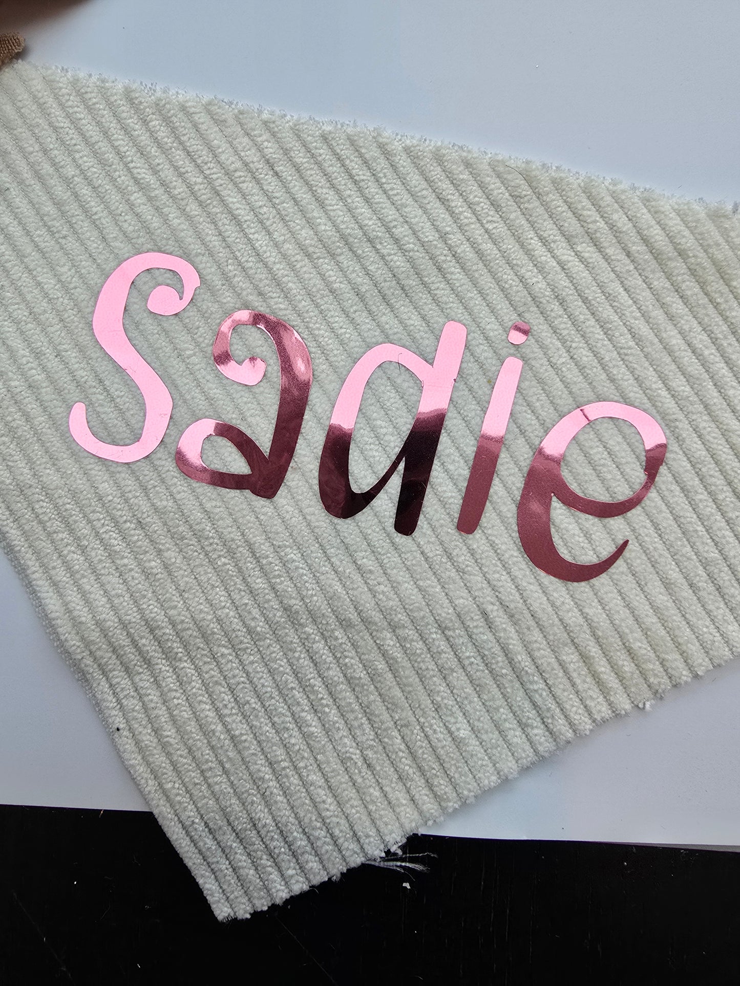 ADD YOUR PUP'S NAME TO THEIR BANDANA!